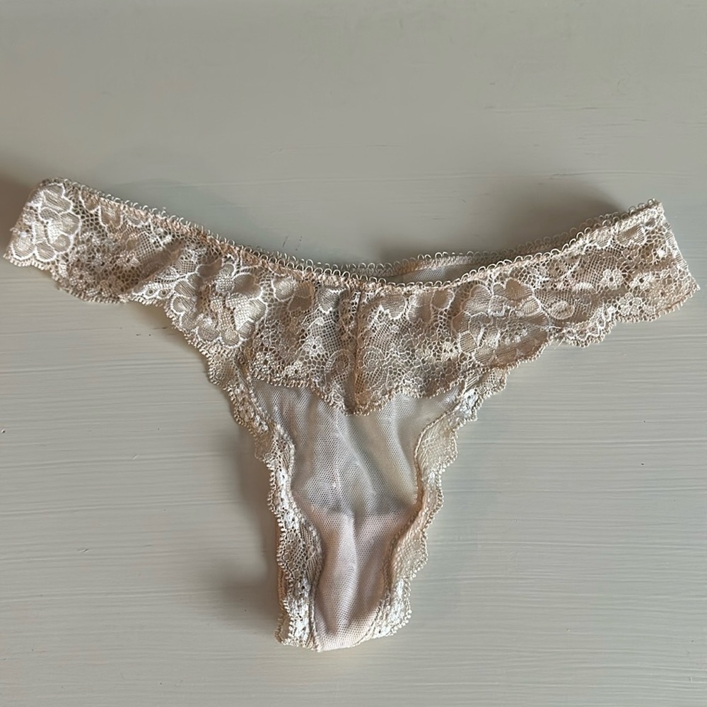 Victoria’s Secret Sheet/Lace Thong